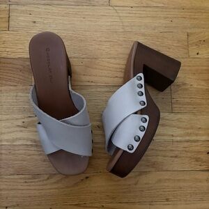 Chocolate Blu Platform Heel Slides Size 8